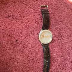 GUESS Women&rsquo;s Quartz Analog Logo Dial Watch Gold Dial Black Leather not tested