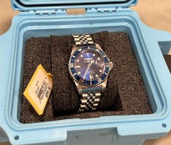 Invicta Pro Diver 29187 Women’s 34mm Blue Dial Quartz Watch NOS Box Tag
