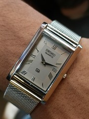 VINTAGE SEIKO SLIM QUARTZ GRAY DIAL JAPAN MEN&rsquo;S WORKING DRESS WATCH