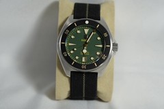 Raven W.A. Automatic Diver 40-43.9mm Green Dial Black Bezel NATO Date 300m