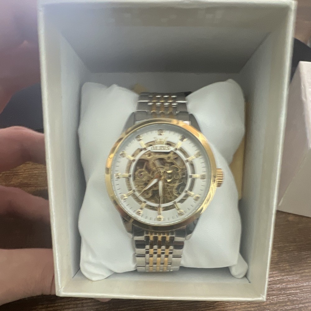 OLEVS Men&rsquo;s Automatic Skeleton Dial Two-Tone Bracelet 30m 40-43.9mm Box