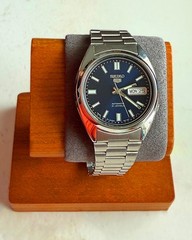 New in box Seiko 5 Automatic 21 Jewels Japan Made SNXS77 Men&rsquo;s Watch