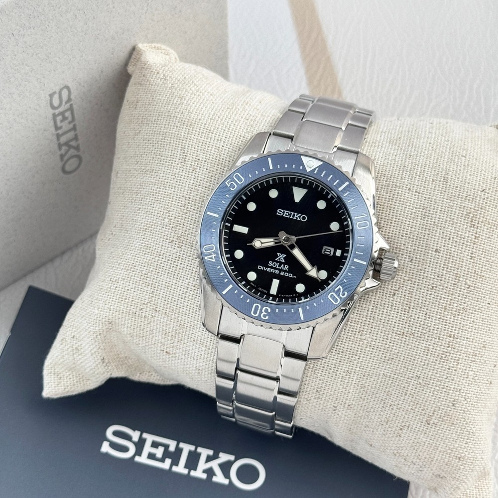 Seiko Men&rsquo;s Prospex Sea Black Dial Stainless Steel Solar Diver Watch SNE569