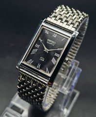 Vintage Seiko Slim Quartz Men&rsquo;s Stainless Steel Wrist Watch-Black Dial