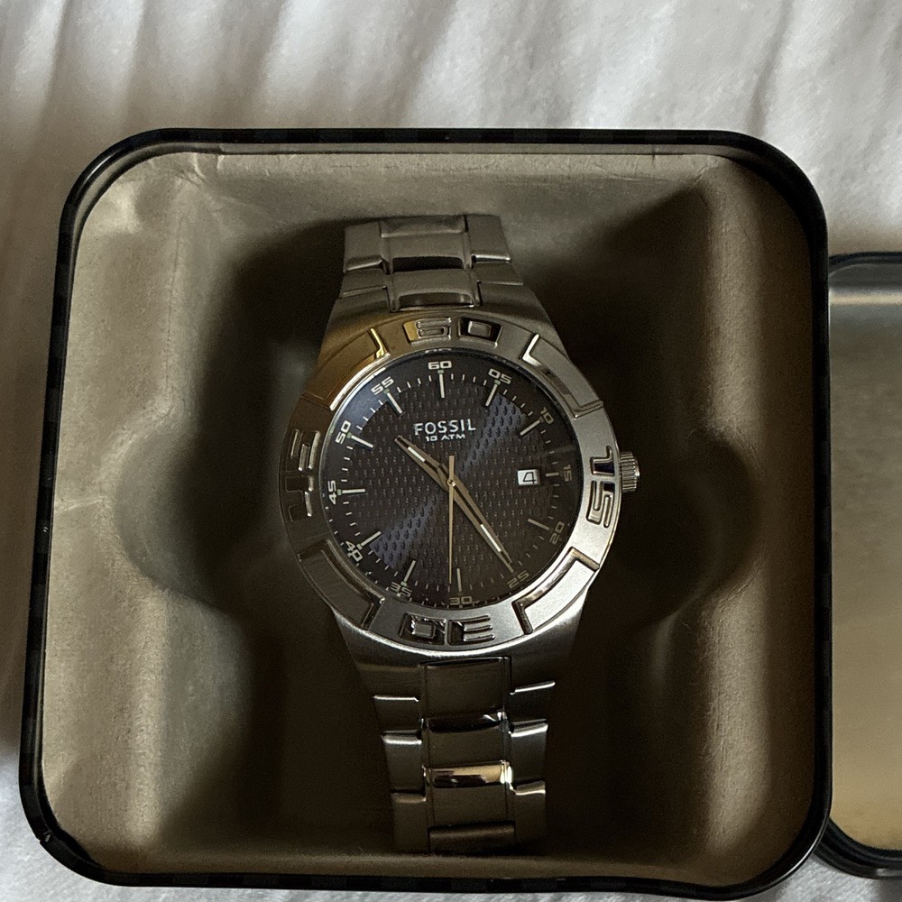 Fossil Men&rsquo;s Quartz Analog Watch Black Dial Silver Steel Bracelet Date w/Box