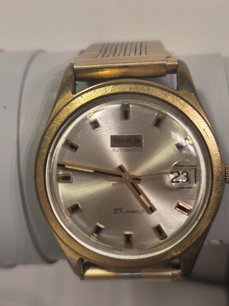 Vintage Benrus 25 Jewel Automatic Swiss Mens Watch Gold Tone Date WR