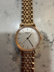 Tissot Quartz White Dial Gold Tone Stainless Steel Bracelet Women&rsquo;s Watch 30mm