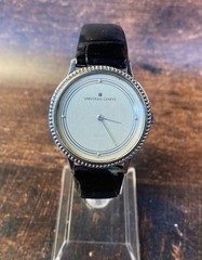 Rare Universal Genève 843229 Dress Watch –Hobnail Bezel– Vintage Swiss Elegance