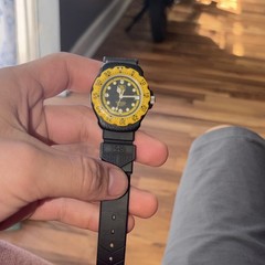 TAG Heuer Formula 1 Swiss Made Quartz 200m Date Black/Yellow Rubber Strap
