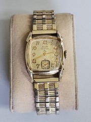 VTG Elgin Deluxe 10K Gold Filled Square Tank Watch Deco Curved Glass 10k GF Band
