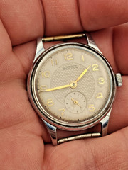 1958 vintage men&rsquo;s mechanical wristwatch « Vostok-Kama » 2602