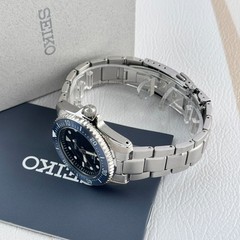 Seiko Men&rsquo;s Prospex Sea Black Dial Stainless Steel Solar Diver Watch SNE569