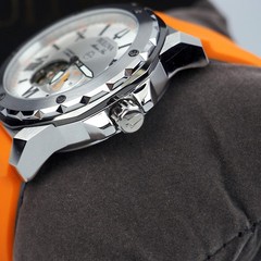 Bulova 98A226 Marine Star Orange Silicone Strap Men&rsquo;s Automatic Watch 44 mm