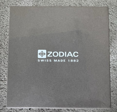 ZODIAC Grandrally ZO9600 Heritage Chronograph Panda Dial Swiss Quartz MINT