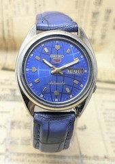 Vintage Seiko 5 Automatic 23 Jewels 7005 Men&rsquo;s Wrist Watch Japan Made Blue Dial